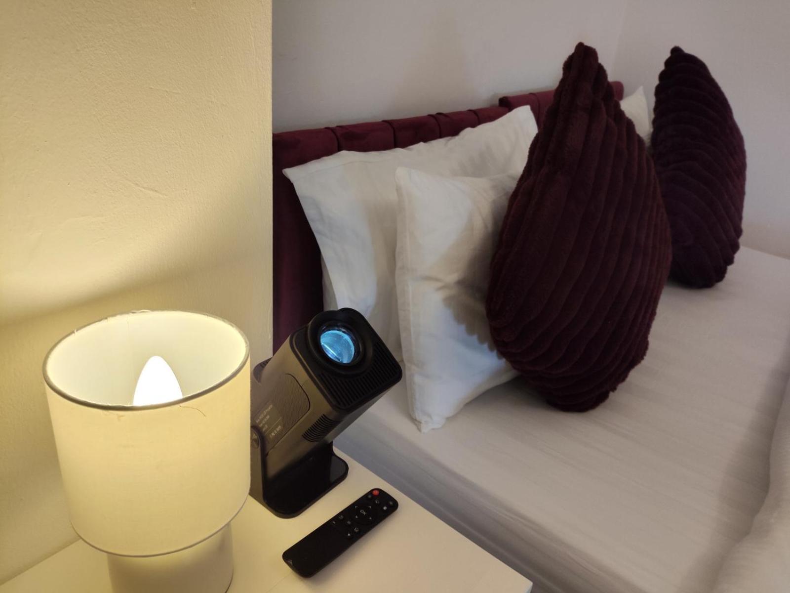 Holiday home Comfortable 3 Bedrooms House - Ideal For Family And Contractors - Free Wifi And Parking For 2 Cars *